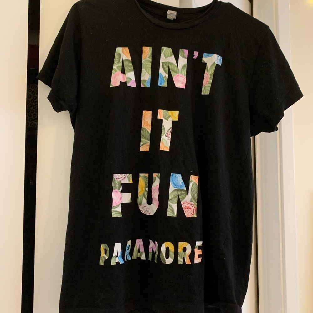 paramore band black t shirt (merch)